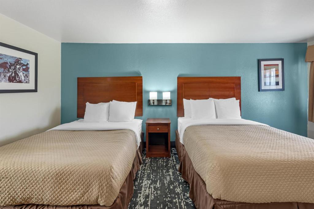 Best Western Regency Inn & Suites - Tap to explore photos