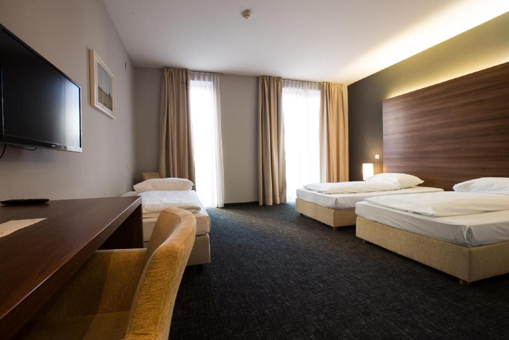 Трехместный (Трехместный номер «Комфорт»), Hotel Sliško
