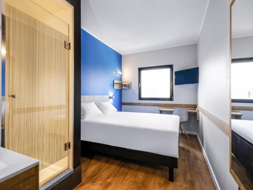 Ibis Budget Santiago Providencia - Tap to explore photos