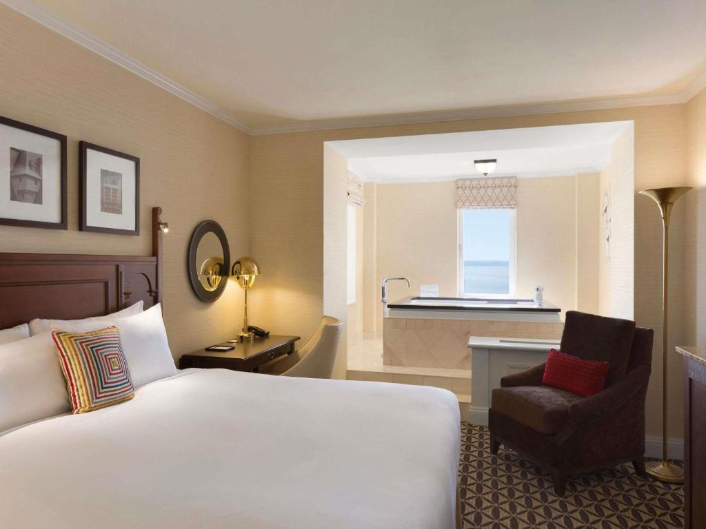 Fairmont Le Manoir Richelieu Room Type - Deluxe King Room