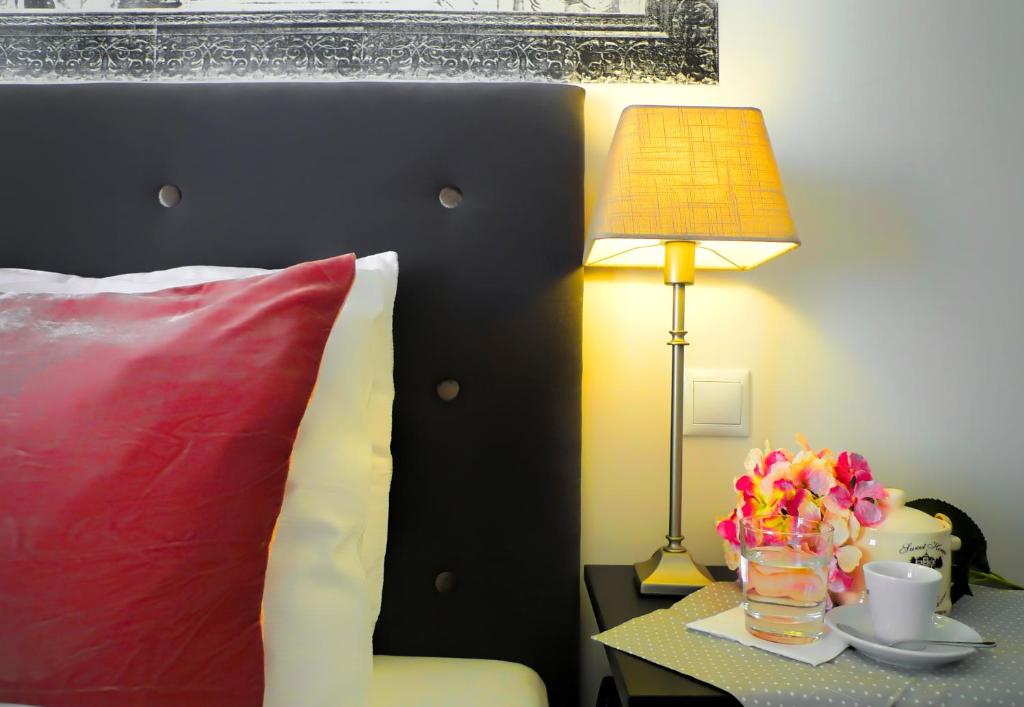 Golden Stars Budapest Apartments photo 3
