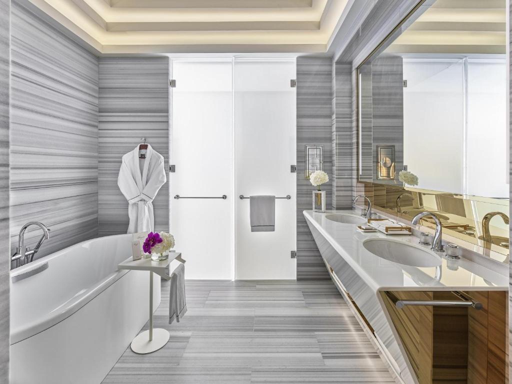 Fairmont Doha Room Type - Fairmont Room