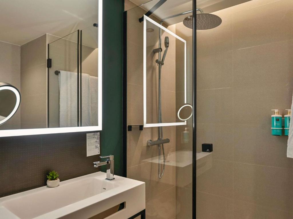 Novotel Valencia Lavant Room Type - Superior Room