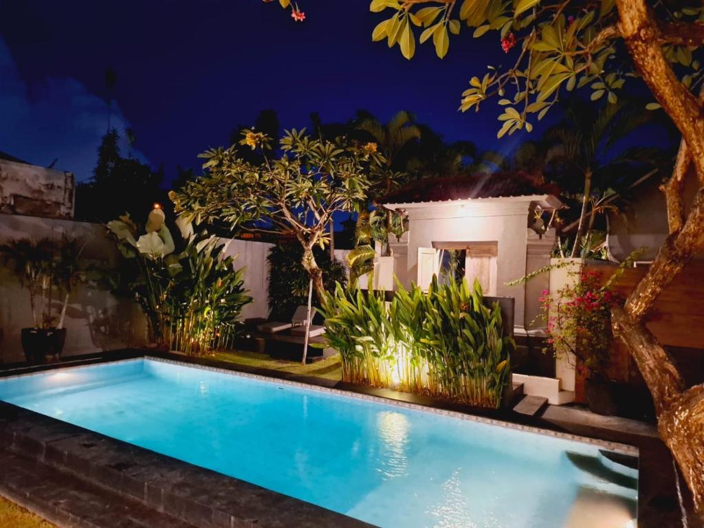 Premium Villas Seminyak I - Tap to explore photos