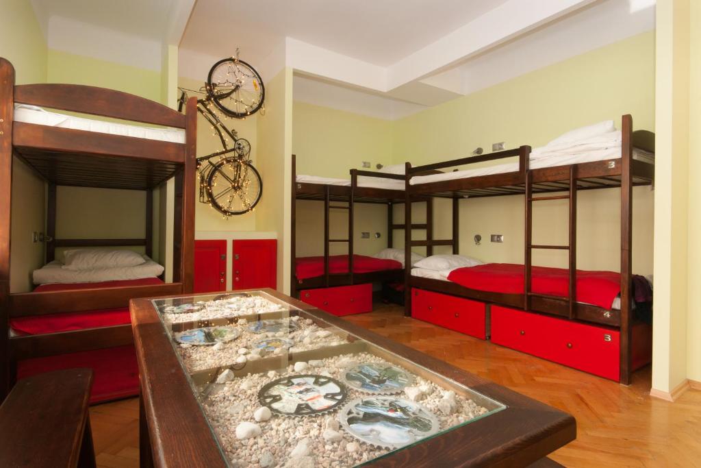 Номер (Кровать в общем номере на 8 человек), Hostel Helvetia