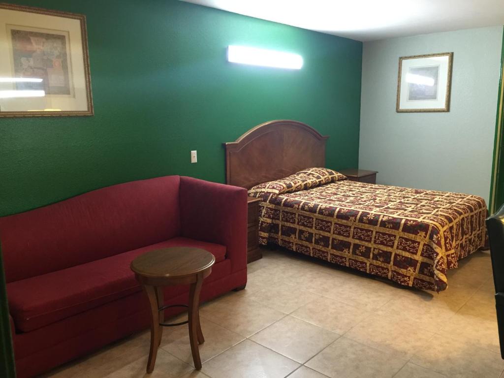 Texas Inn North Brownsville image