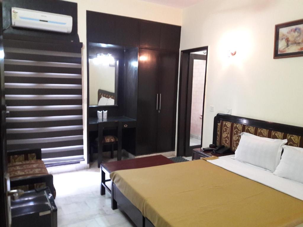 Одноместный (Стандартный одноместный номер), Hotel Sundeep Inn