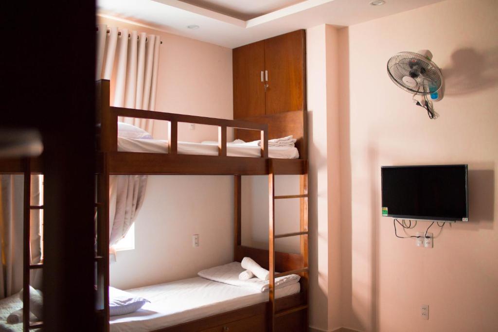 Семейный (Семейный номер с видом на горы), Nhat Nga Hotel