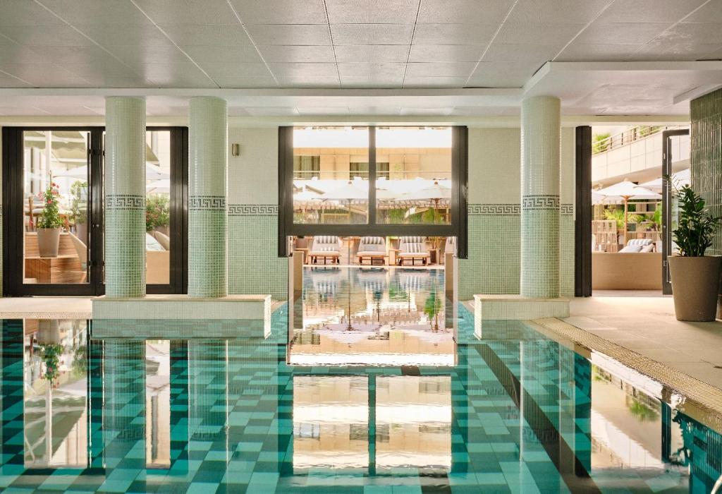 Hyatt Regency Nice Palais de la M - Tap to explore photos