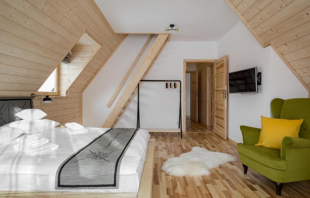 Tatra Wood House - Tap to explore photos