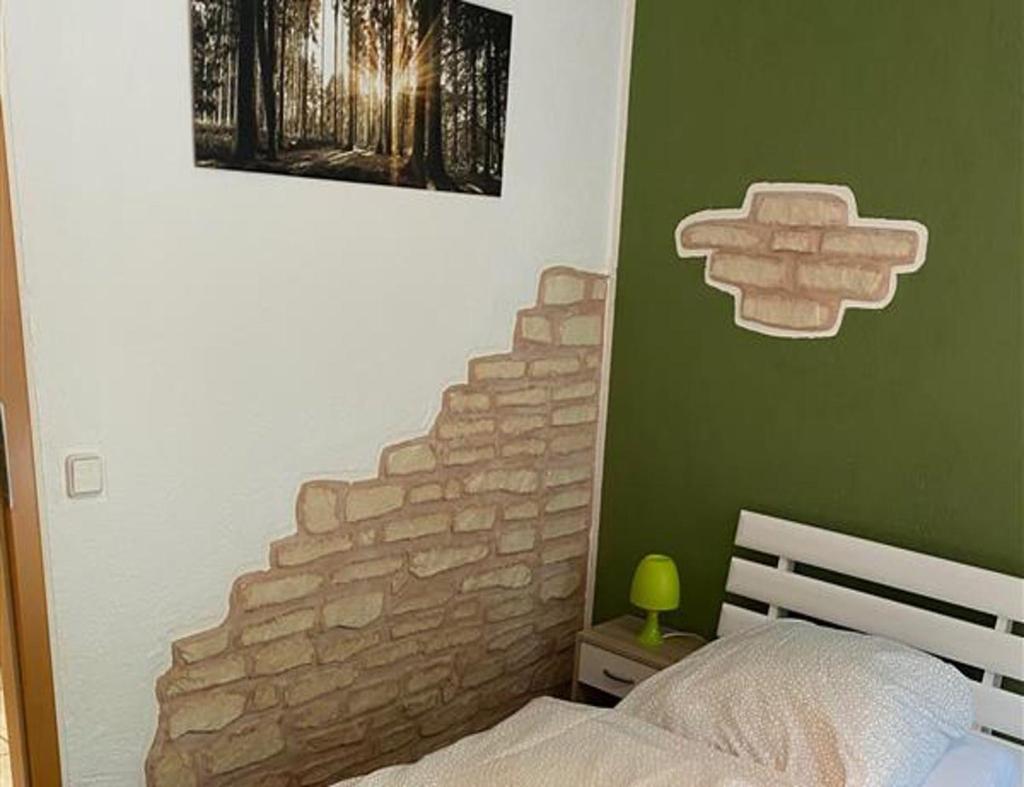 Workers Apartment Bergisch Gladbach Bensberg - Tap to explore photos