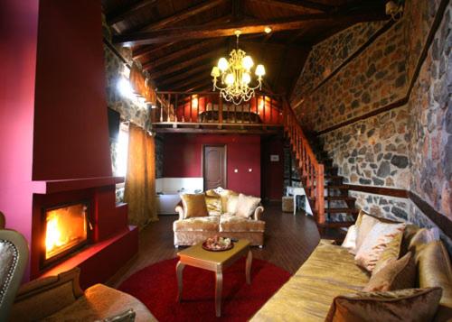 Gioras Hotel photo 4