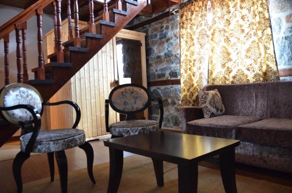 Gioras Hotel photo 2