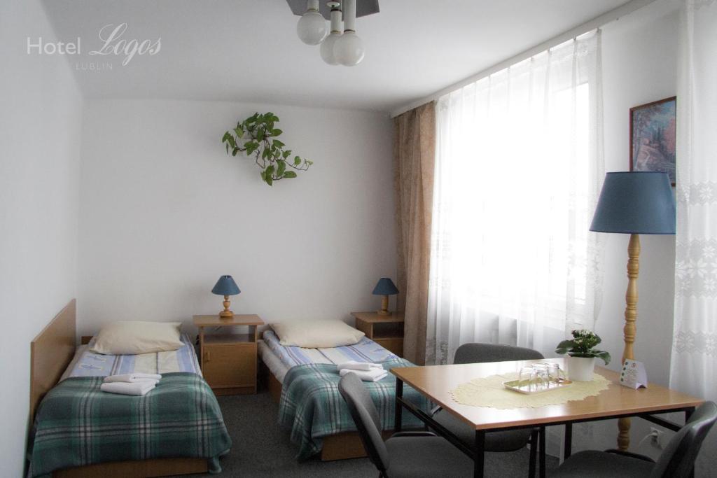 Трехместный (Трехместный номер), Hotel Logos
