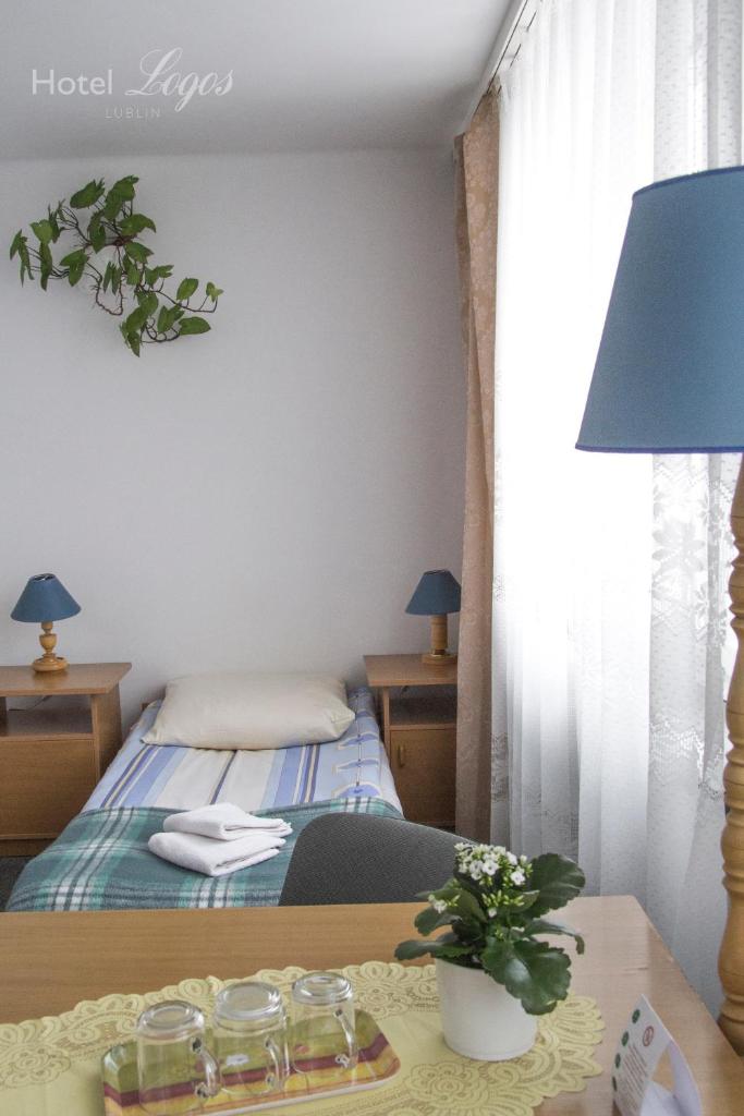Трехместный (Трехместный номер), Hotel Logos