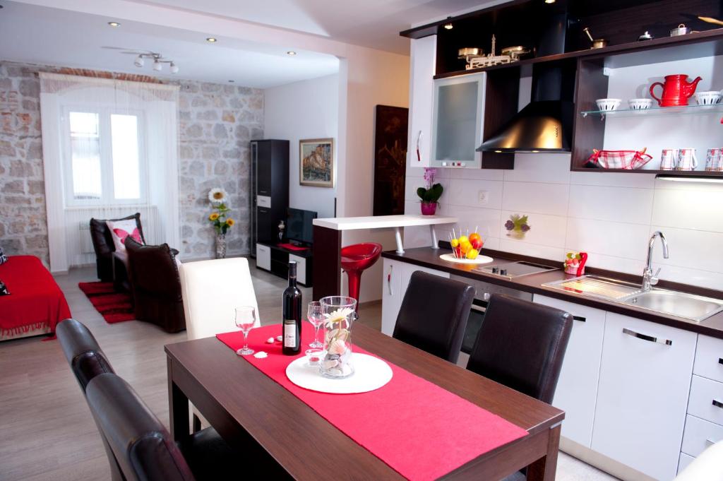 Apartman u srcu grada - Ilićev prolaz photo 2