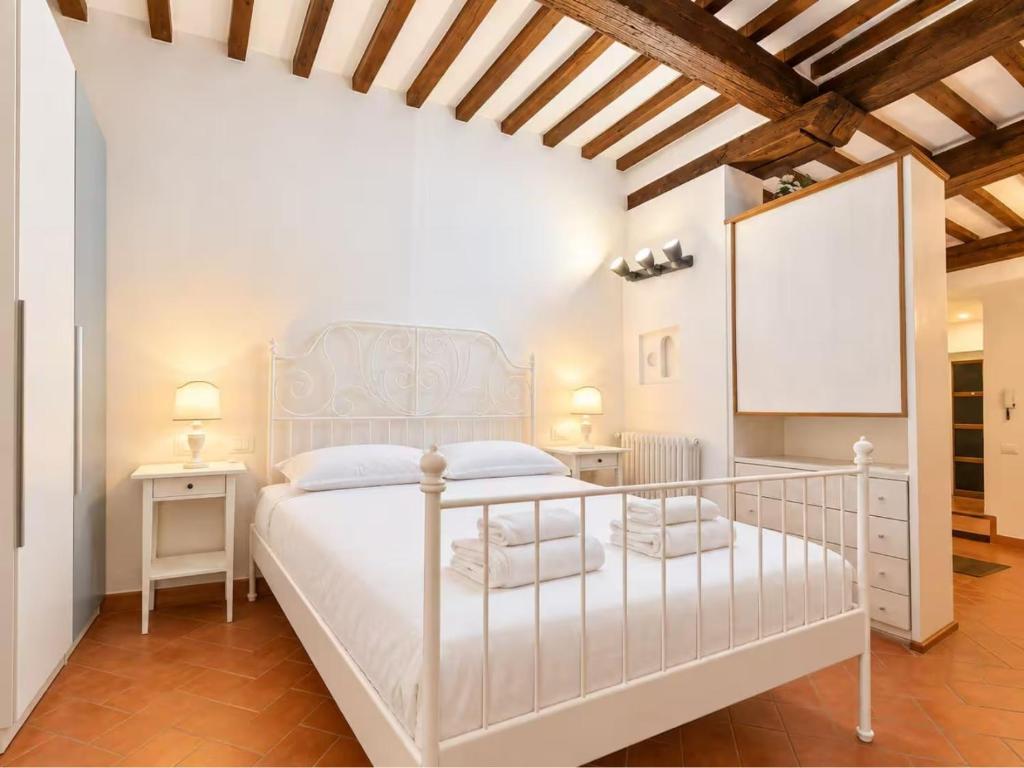 Borgo Allegri Apartment