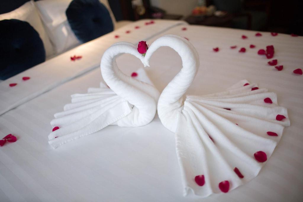 Holiday Emerald Hotel 