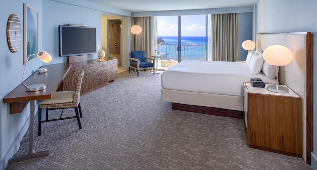 Hyatt Regency Waikiki Beach Resort & Spa Room Type - King Room - Oceanfront