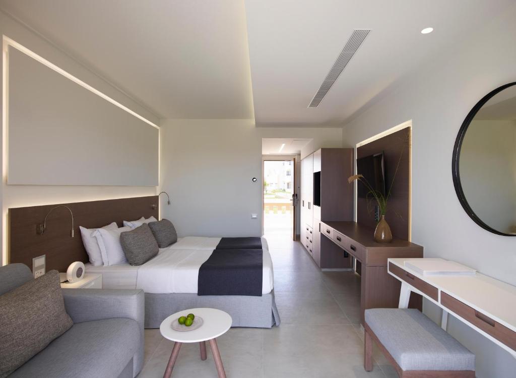 Neptune Luxury Resort Room Type - Family Room (Deluxe)
