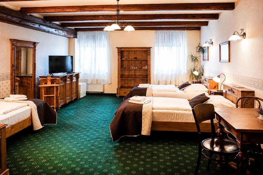 Hotel & Caffe Silesia Room Type - Large Triple Room