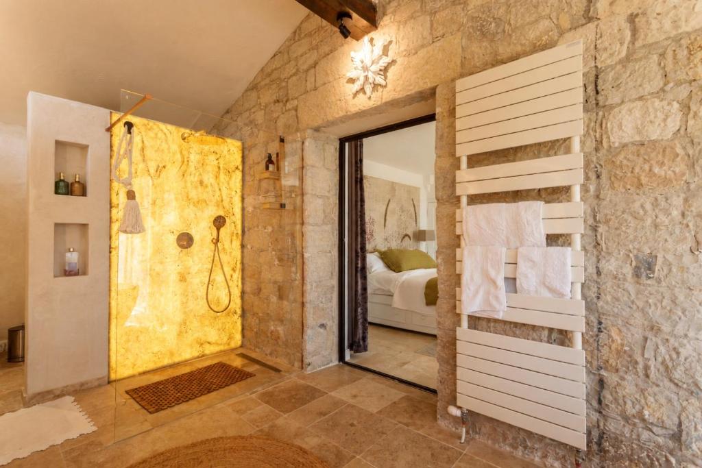 L'Olivette de Callian - Mas Provencal, Panoramic View & Pool - Tap to explore photos
