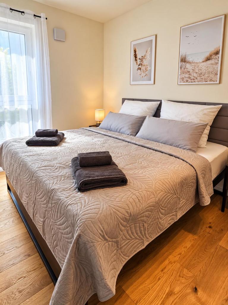 RelaxRefugium LUXUS - Küche, Arbeitsplätze, Stellplatz & Komfort für bis 6 Gäste, Markisch-Oderland