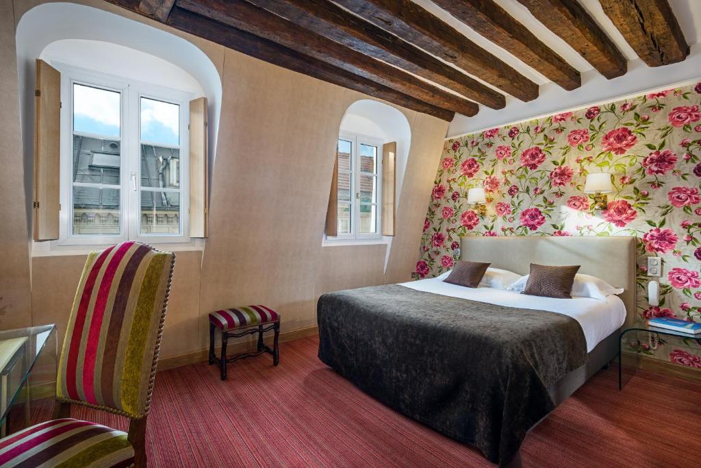 Двухместный (Улучшенный двухместный номер с 1 кроватью), Hôtel Saint-Paul Rive-Gauche