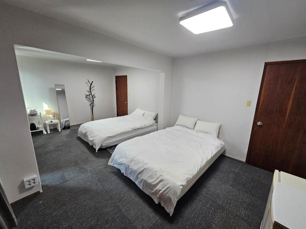 Bandal Book & Stay - Tap to explore photos