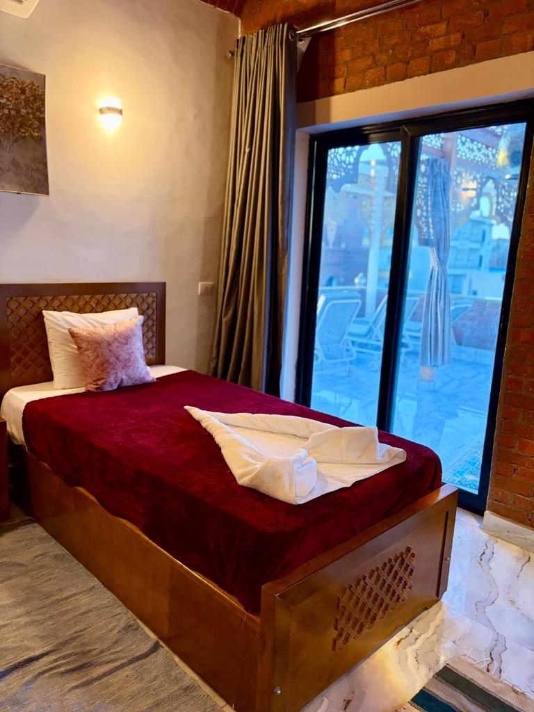 Flower Of Life Hotel, Armant