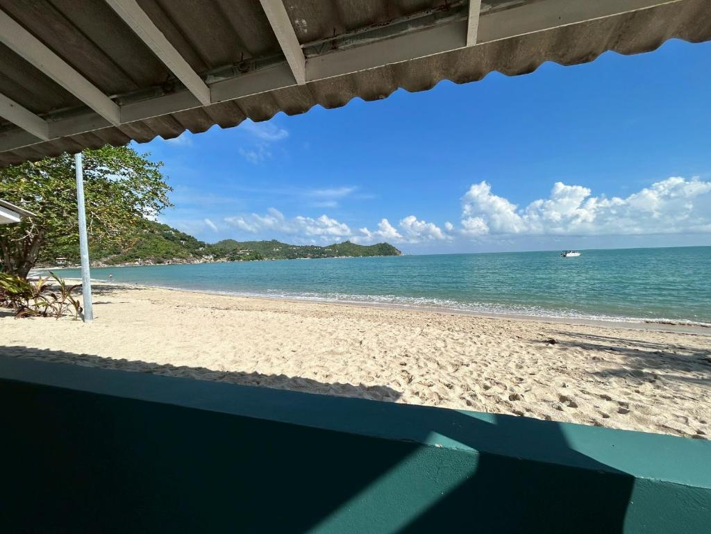 Apichada Beach Resort Room Type - Quadruple Room with Sea View