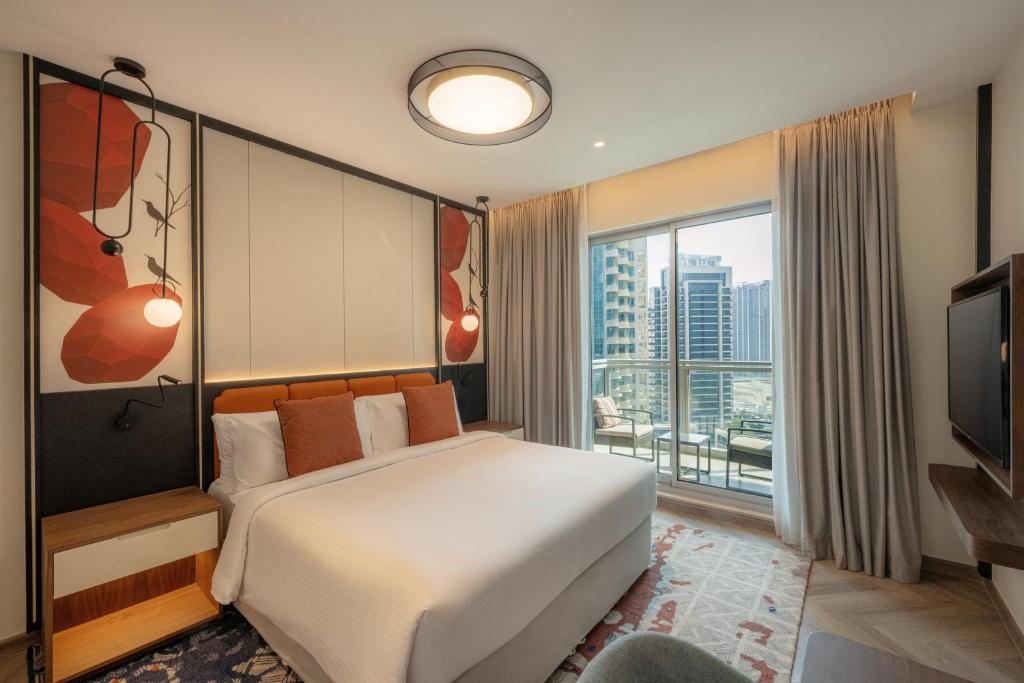 Wyndham Downtown Dubai Room Type - One-Bedroom Family King Suite with Balcony and Boulevard View