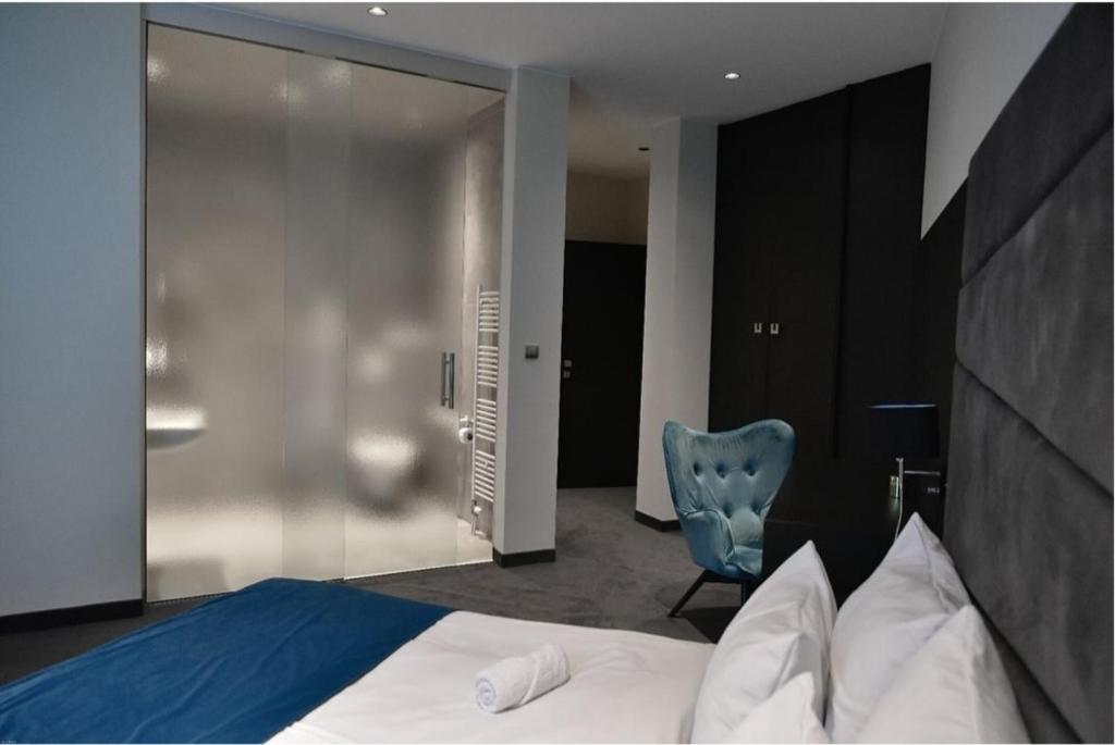 Hotel Bank Room Type - Double Room - Disability Access