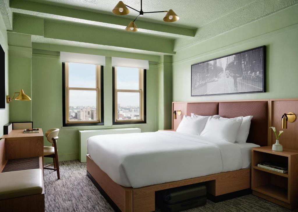 ROW NYC at Times Square Room Type - Premium King City View