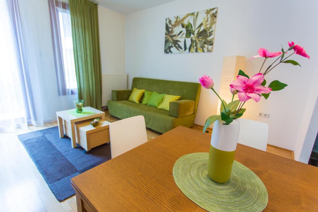 Апартаменты (Апартаменты с 1 спальней и террасой), Colours Apartments Budapest