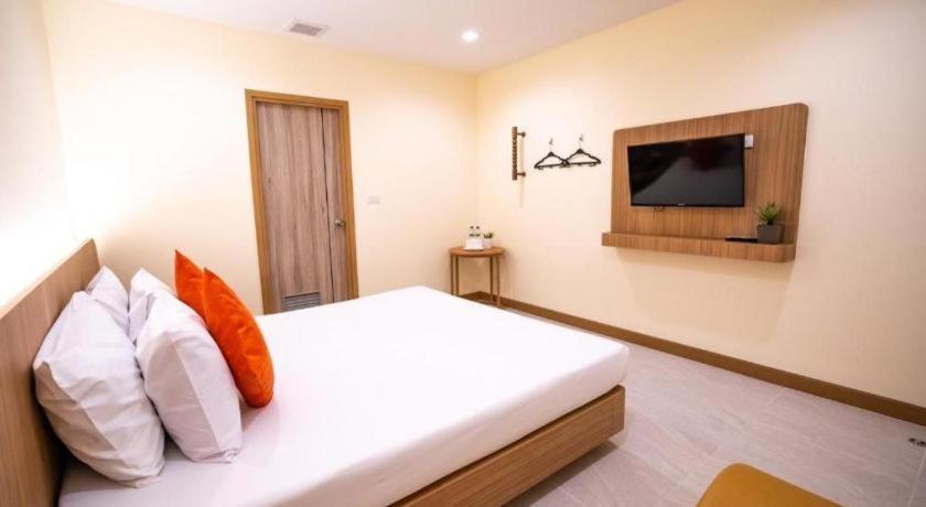 OK Resort Borwin, Pluak Daeng