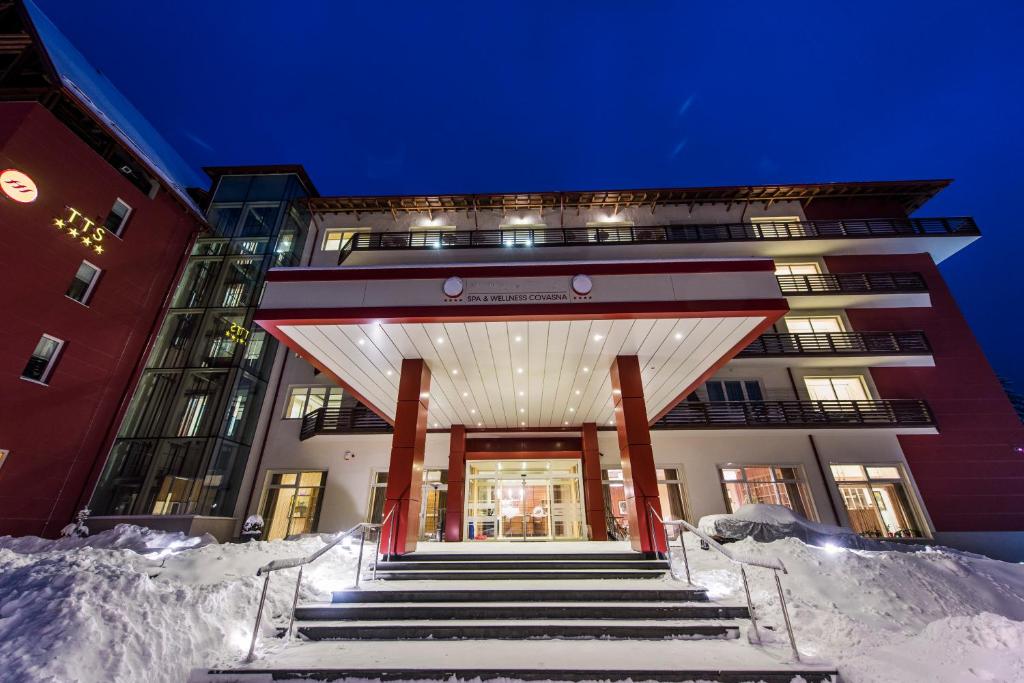 Hotel TTS**** Spa&Wellness Covasna photo 1