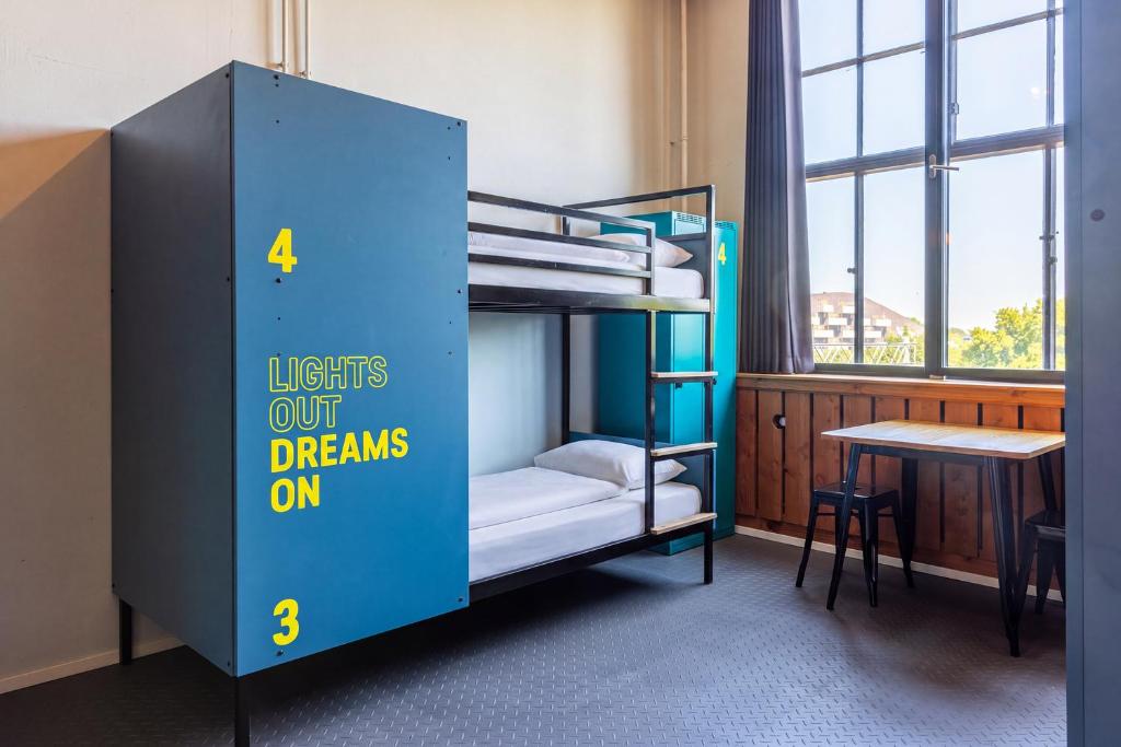 undefined Room Type - Quadruple Room with Private Bathroom and Shower