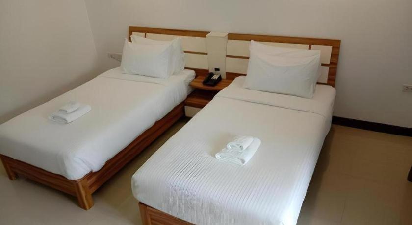 V Square hotel, Plaeng Yao