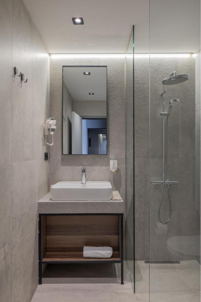 SQUARE by Margo Hotel Room Type - Economy Double Room