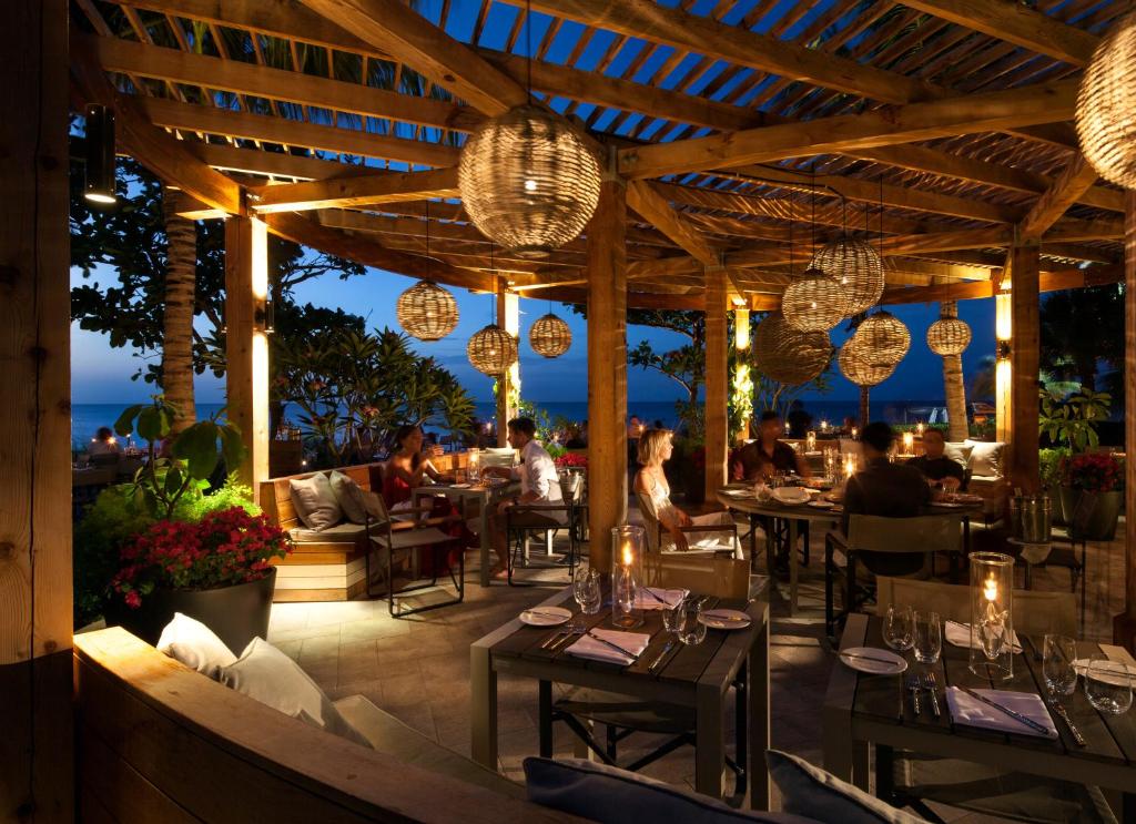 Grace Bay Club photo 3