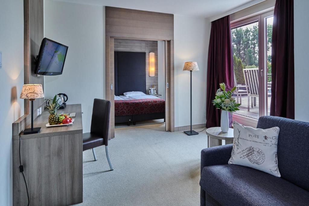 Posthotel Walhalla Regensburg Ost Room Type - Suite with Balcony