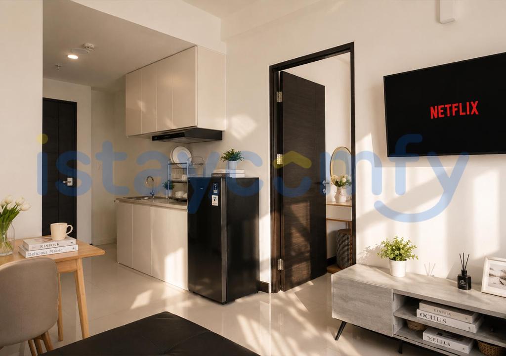 Rooms of 1BR Citra Plaza Nagoya A2812 City and Sea View