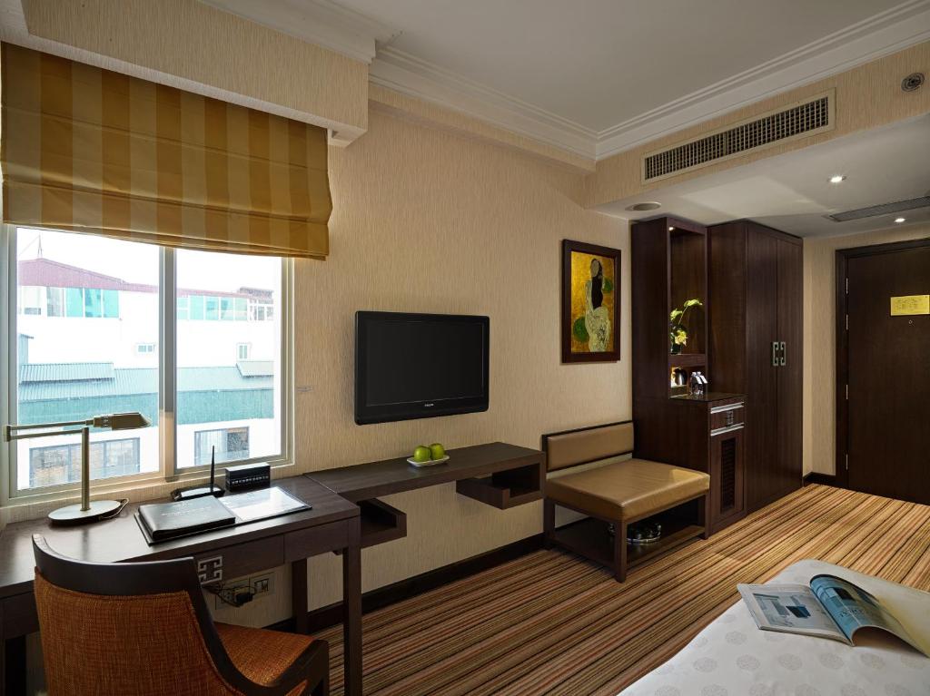 Двухместный (Special Offer - 24h Stay - Premium Deluxe Double or Twin Room), Silk Path Hanoi Hotel