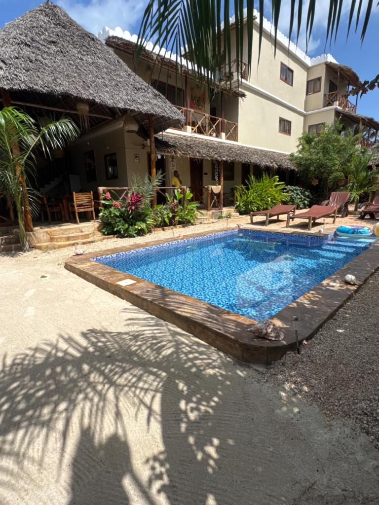 Peace And Color Limited Guest House
