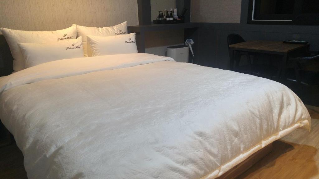 Hotel Prince photo 1