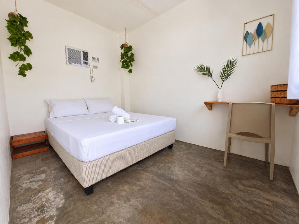 Camotes Backpackers Hostel Room Type - Standard Double Room