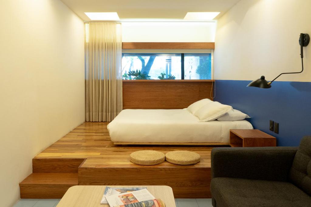 Xolo stays Room Type - Deluxe Queen Room