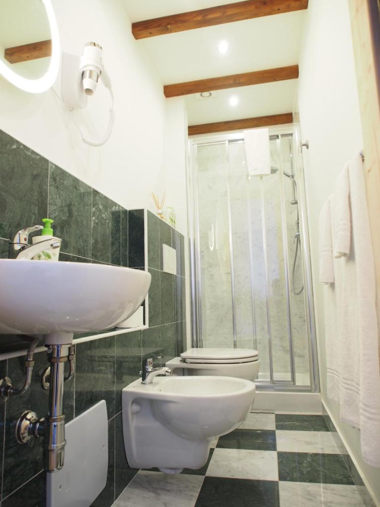 Eco Pisa Tower Guesthouse - Tap to explore photos