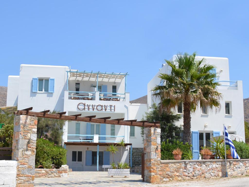 Agnadi Syros Beachfront Studios & Rooms photo 2